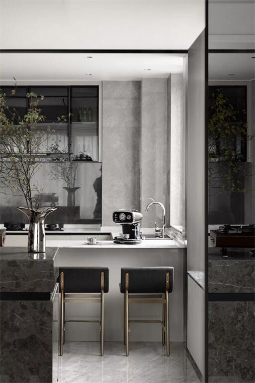 簡(jiǎn)易淋浴房安裝方法是什么？后期定時(shí)保養(yǎng)延長(zhǎng)使用壽命