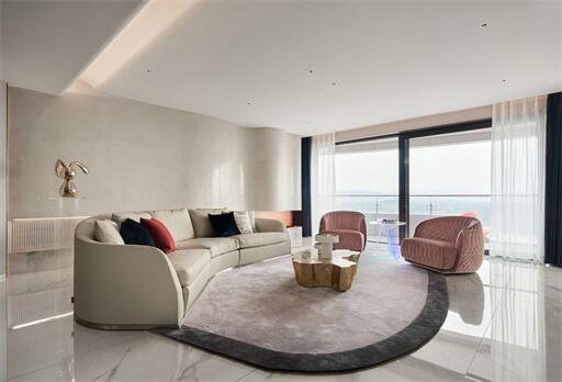 買房時，如何考慮房屋的周邊交通狀況和出行便利度？