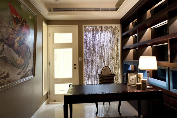 江都區(qū)河西中心地段，94平三室，采光一流