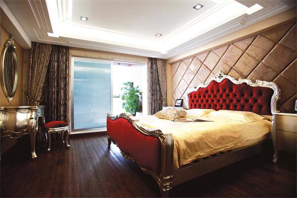 江都區(qū)老城區(qū)中心地段，95平三室，采光極佳，出租