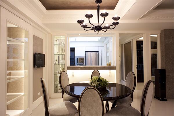 江都區(qū)老城區(qū)交通便利，72平兩室，生活方便，出租